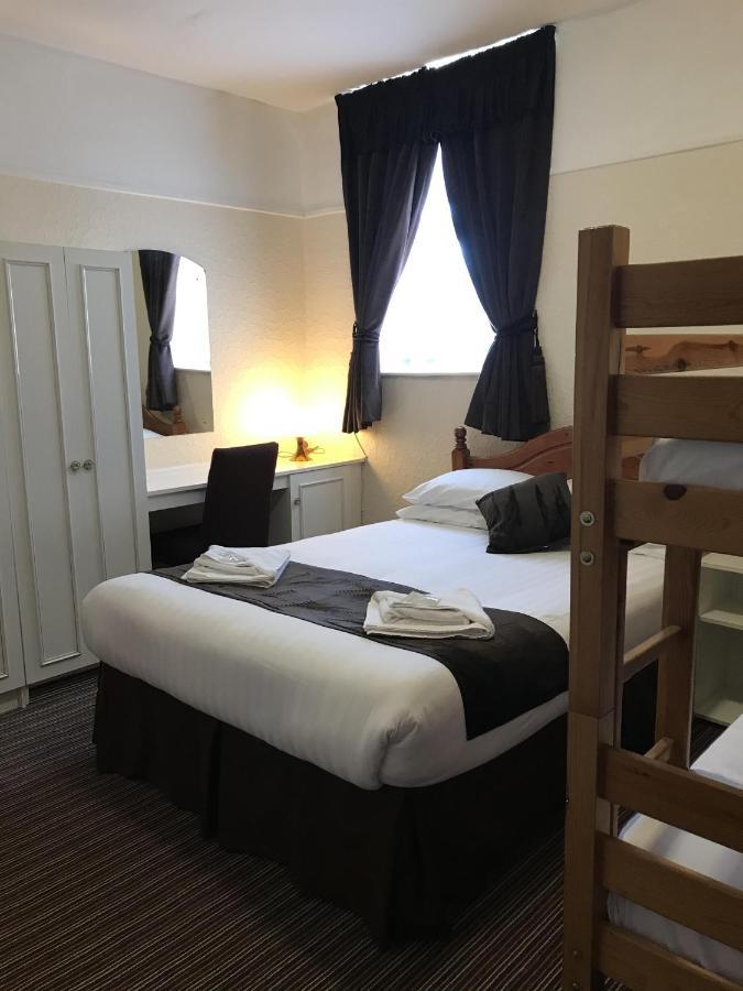 Quadruple Room with Shower